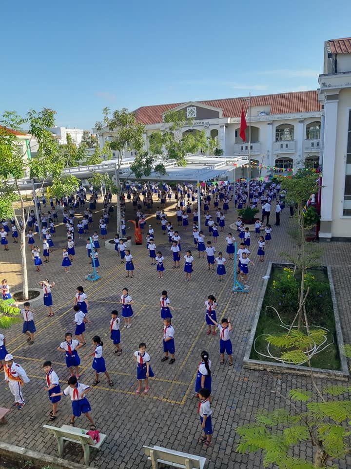 Trường Tiểu Học Phú Thứ 1