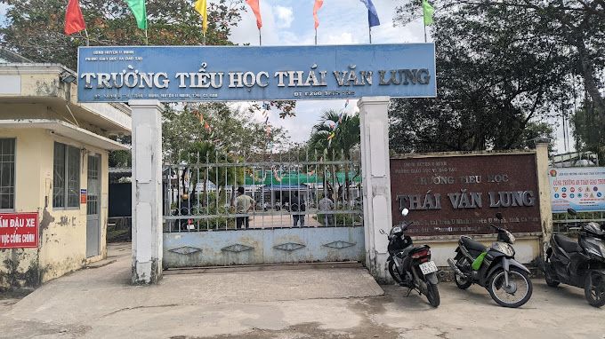 Trường Tiểu Học Thái Văn Lung