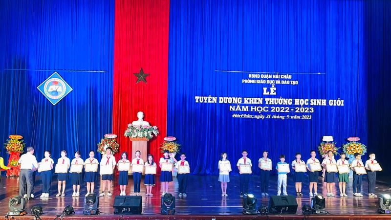 Trường Tiểu học Võ Thị Sáu