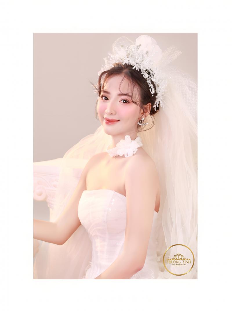 Trương Tịnh Bridal - MakeUp Academy