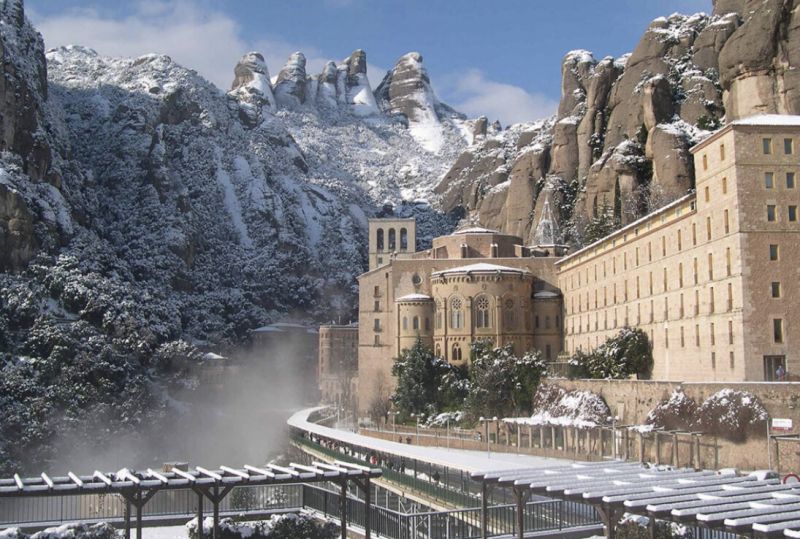 Tu viện Santa Maria de Montserrat - Tây Ban Nha