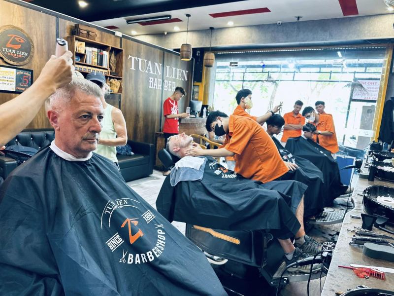 Tuấn Liên Barber shop