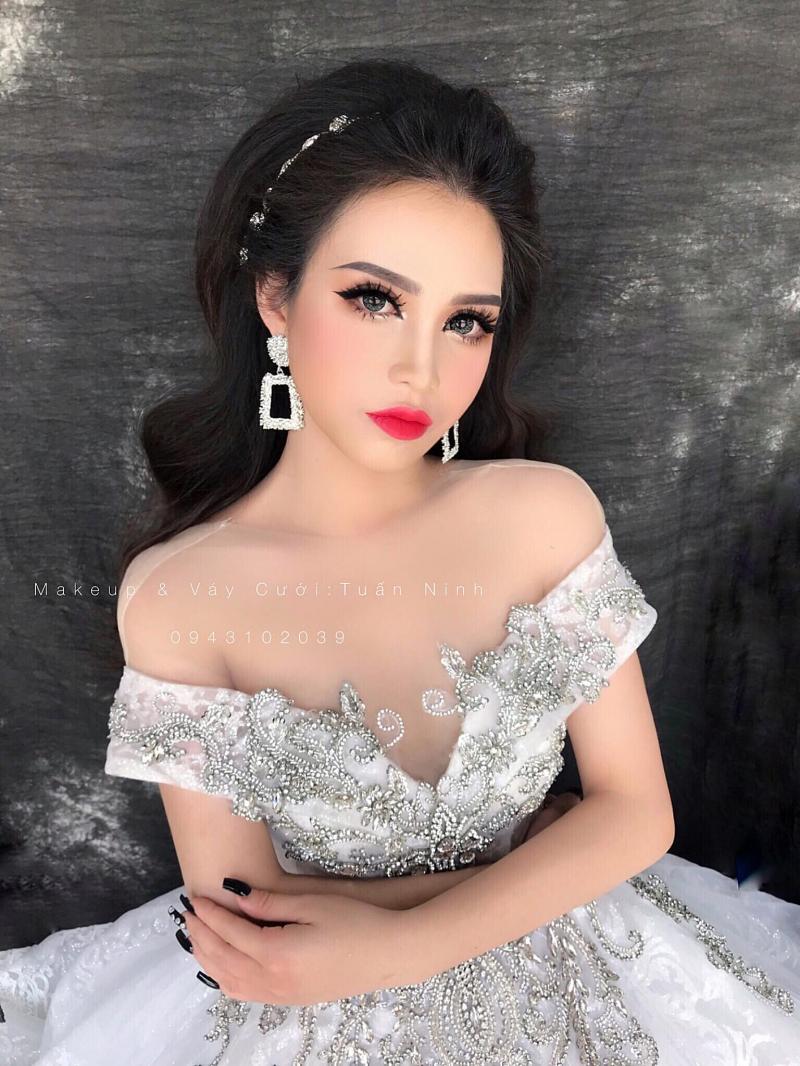 Tuấn Ninh make up