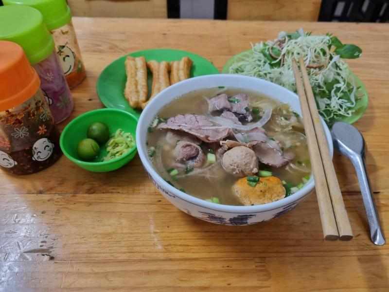 Tùng Huế Bún Bò