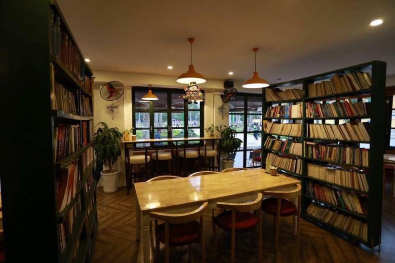 thiết kế cafe sách