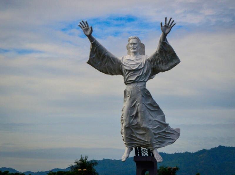 Tượng Chúa Jesus Ban Phước Lành