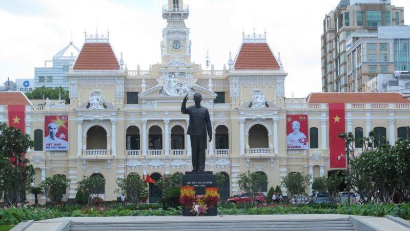 Tượng đài Hồ Chí Minh