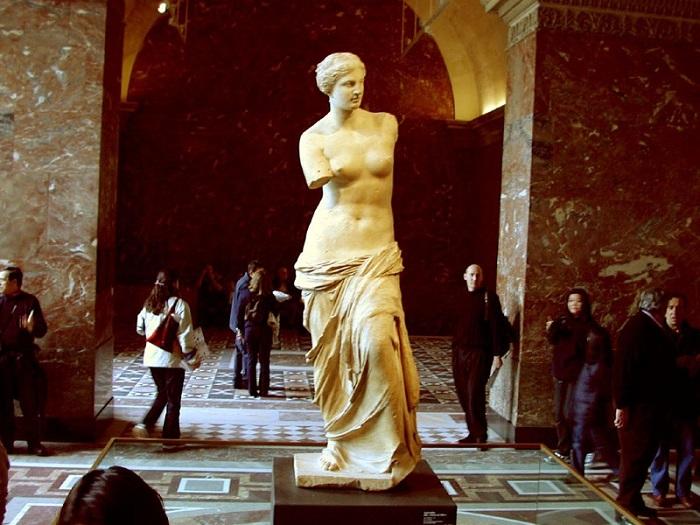 Top 10 Tác phẩm nổi tiếng nhất ở bảo tàng Louvre, Pháp - Toplist.vn