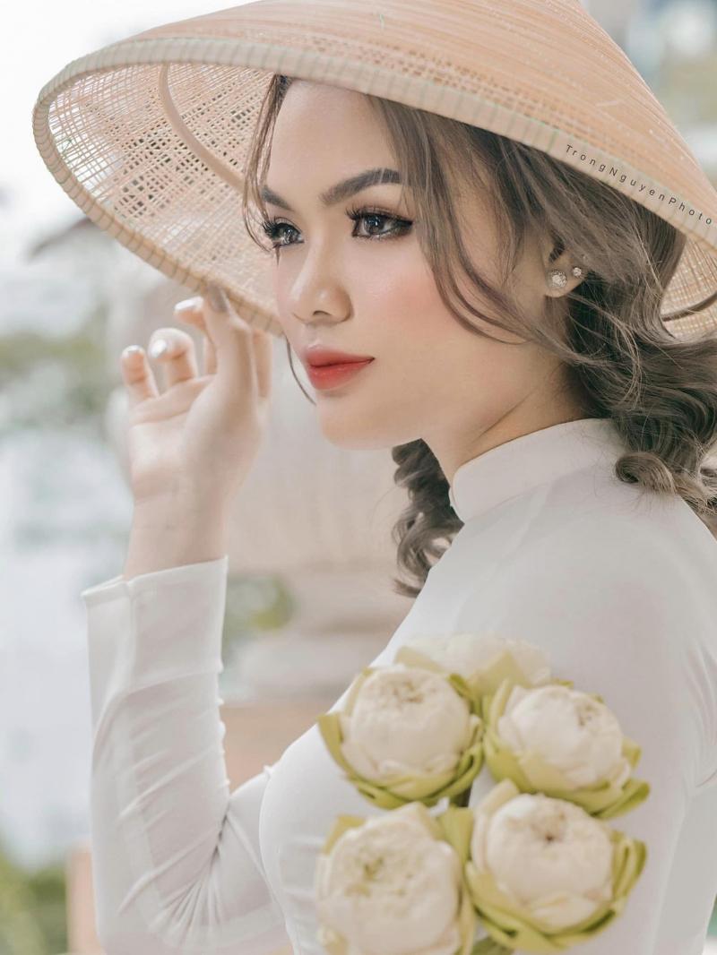 Tuyền Phạm Makeup Artist