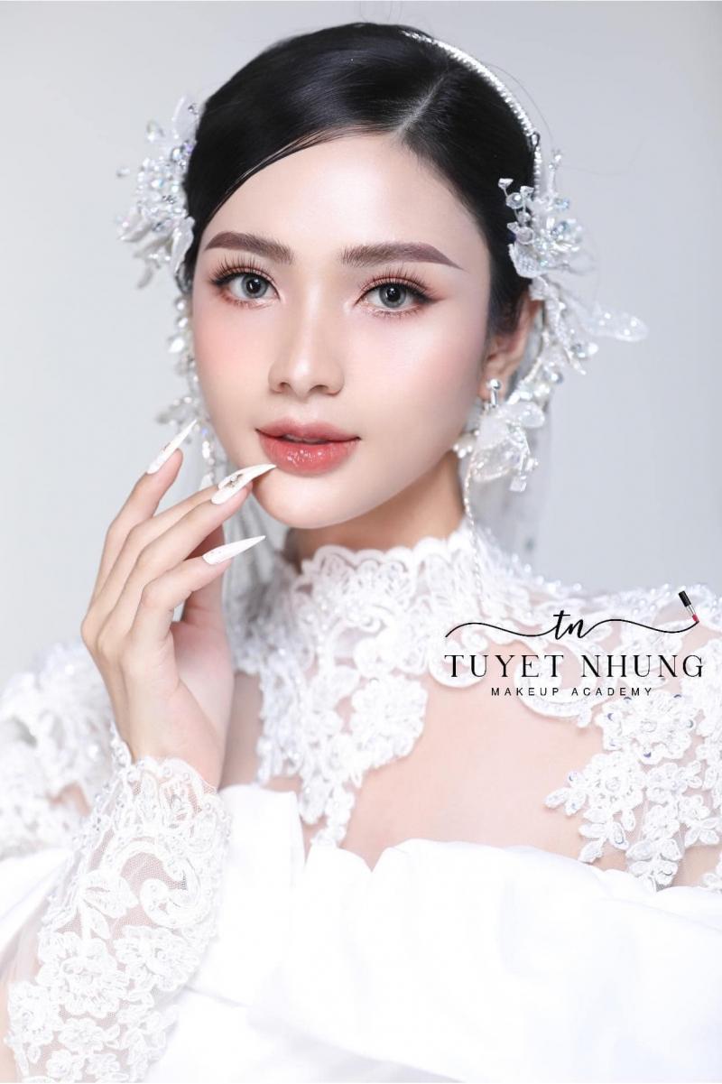 TuyetNhung Makeup Store