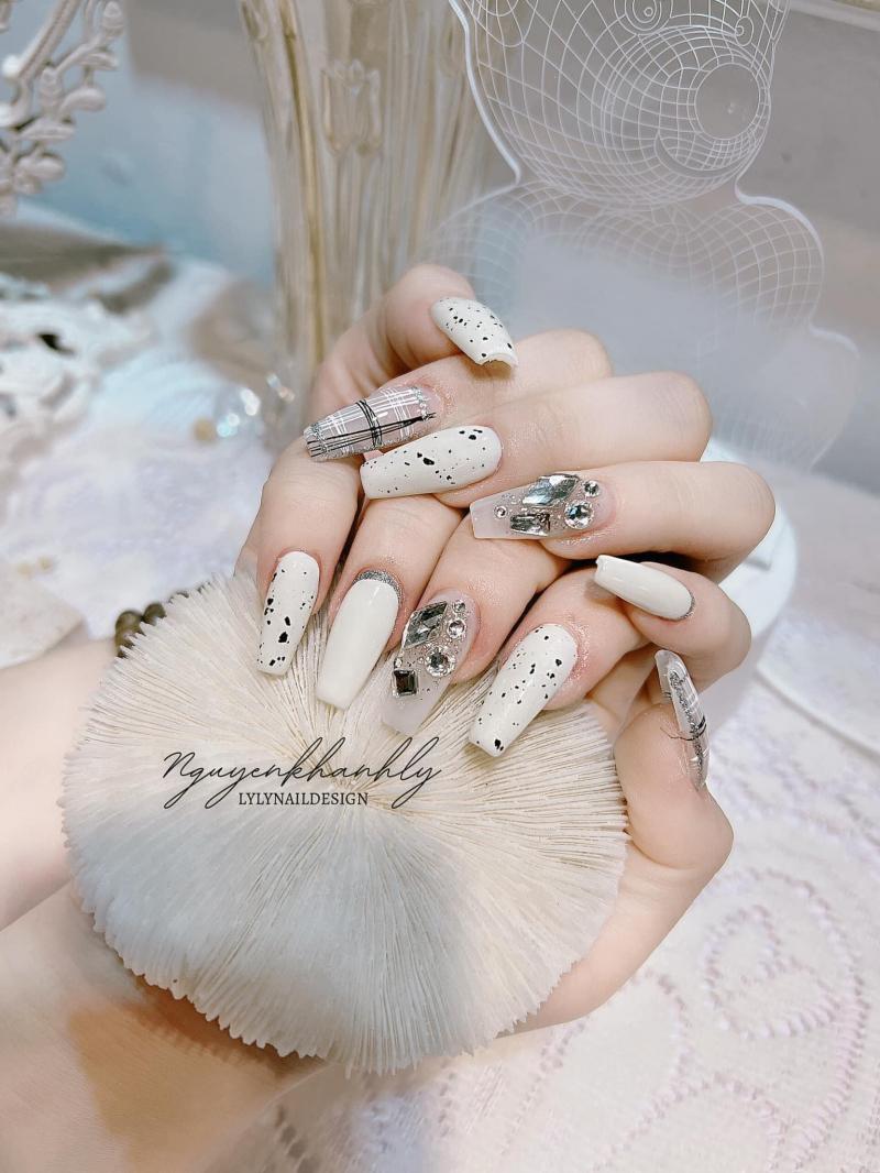 Uyên Nail Beauty