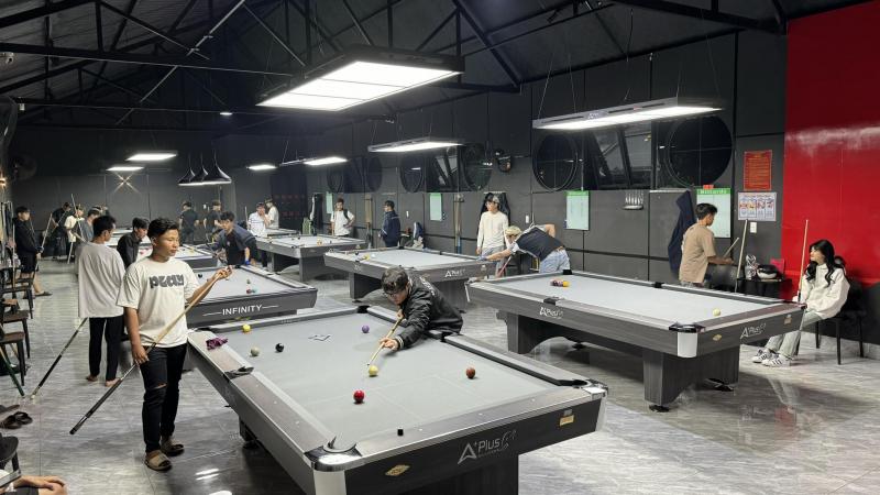 V-Station Billiards