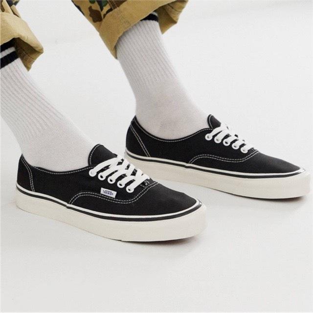 Thương hiệu Vans