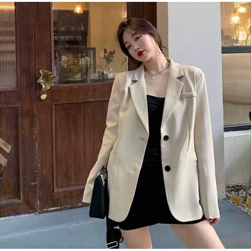 Váy body với áo khoác blazer