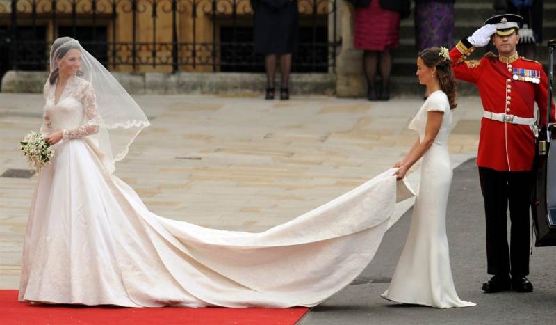 Top 9 váy cưới đẹp và đắt đỏ của người nổi tiếng - Ngôi sao