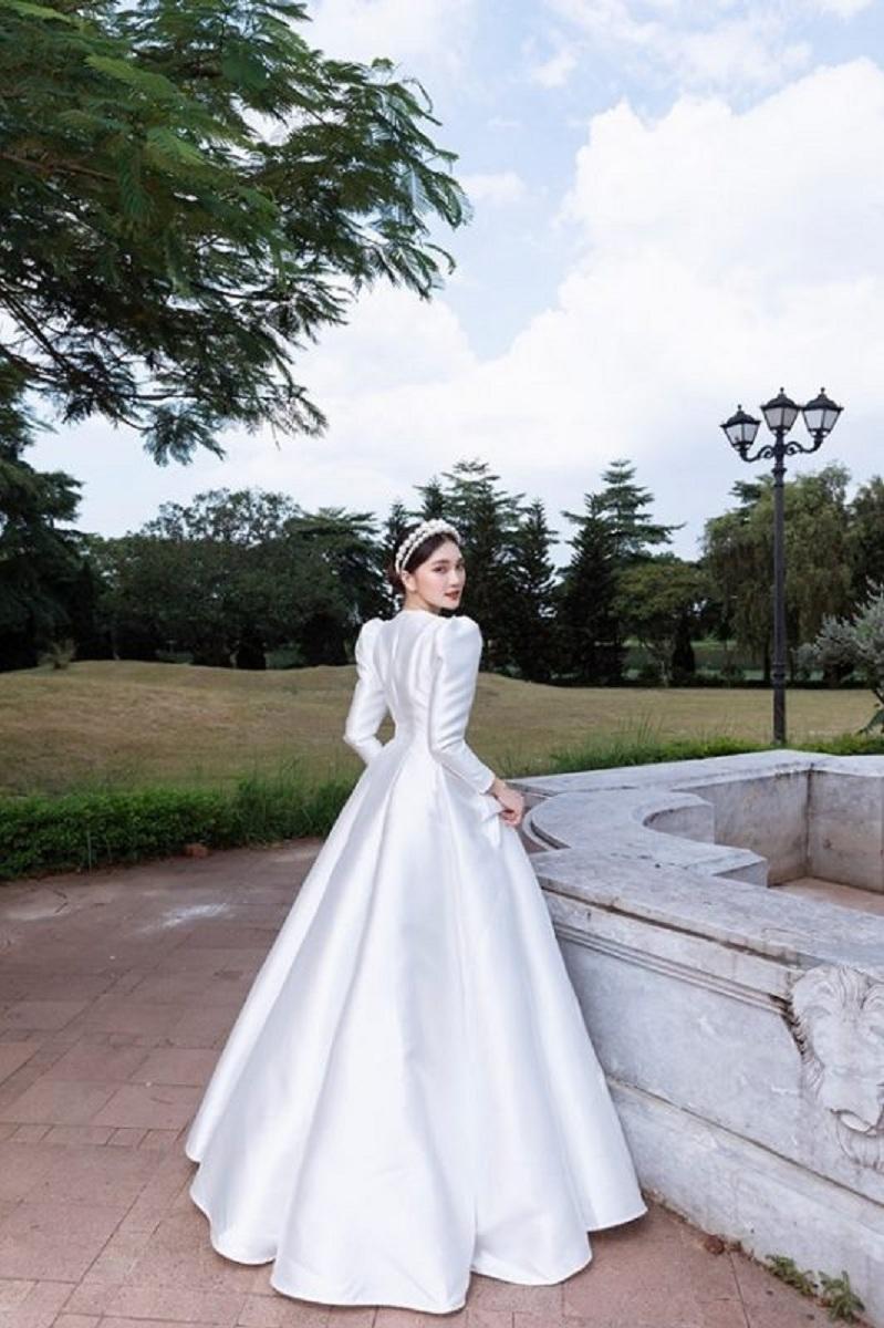 12 Top 10 váy cưới kín lưng dành cho người gầy dáng chứ A đẹp nhất