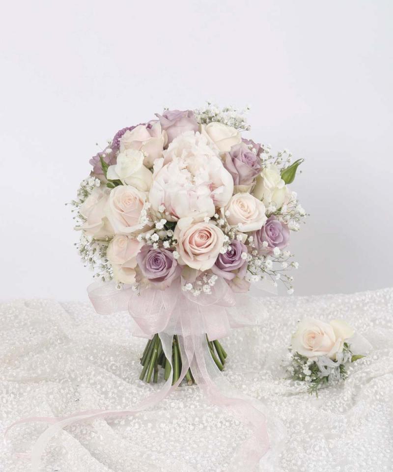 Hoa cưới bó tròn là dáng hoa được nhiều cặp đôi lựa chọn