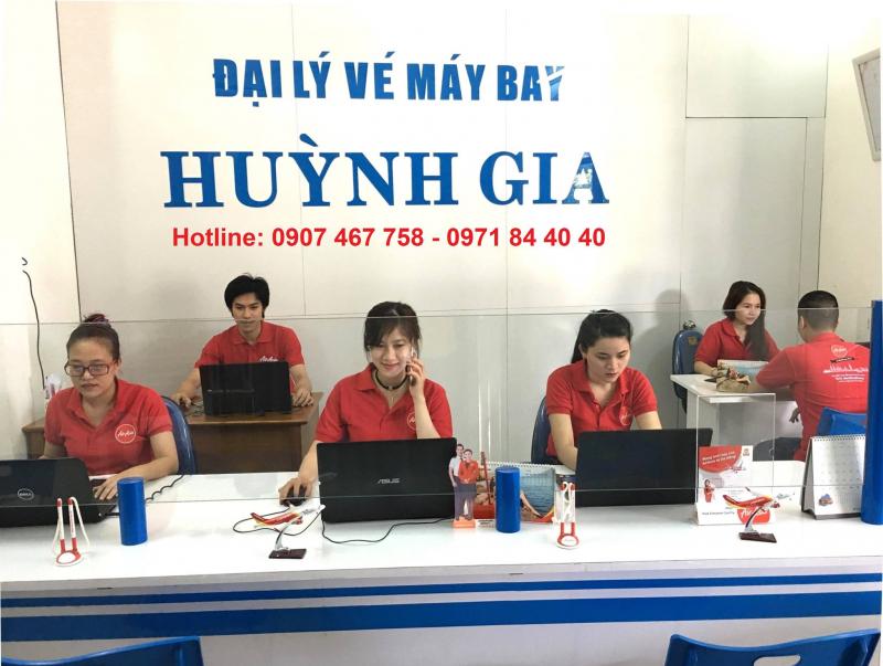 Vé Máy Bay HUỲNH GIA