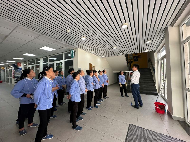 Vệ sinh công nghiệp CleanHouse