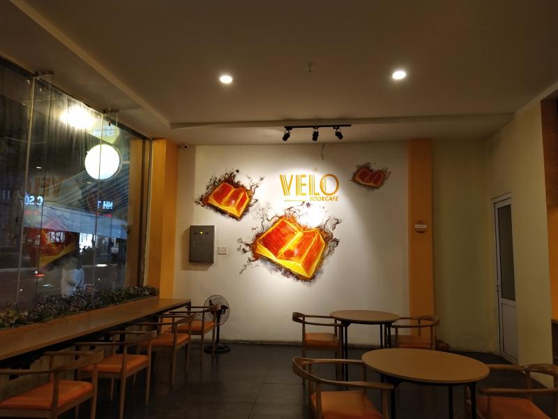 VELO Book Cafe