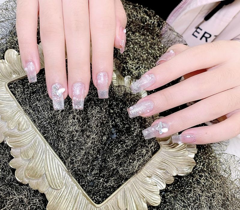 Velvet Nails ngày càng nhiều những mẫu nail khác nhau phù hợp với cá tính của từng người, đem đến cho khách hàng nhiều sự lựa chọn