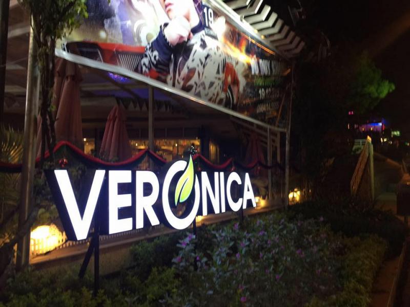 Veronica Cafe