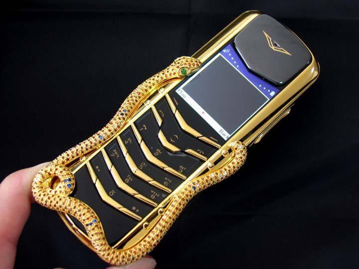 Vertu Signature Cobra