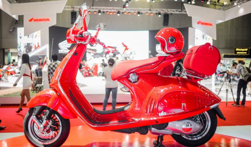 Vespa 946 RED – Giá: 429 triệu đồng