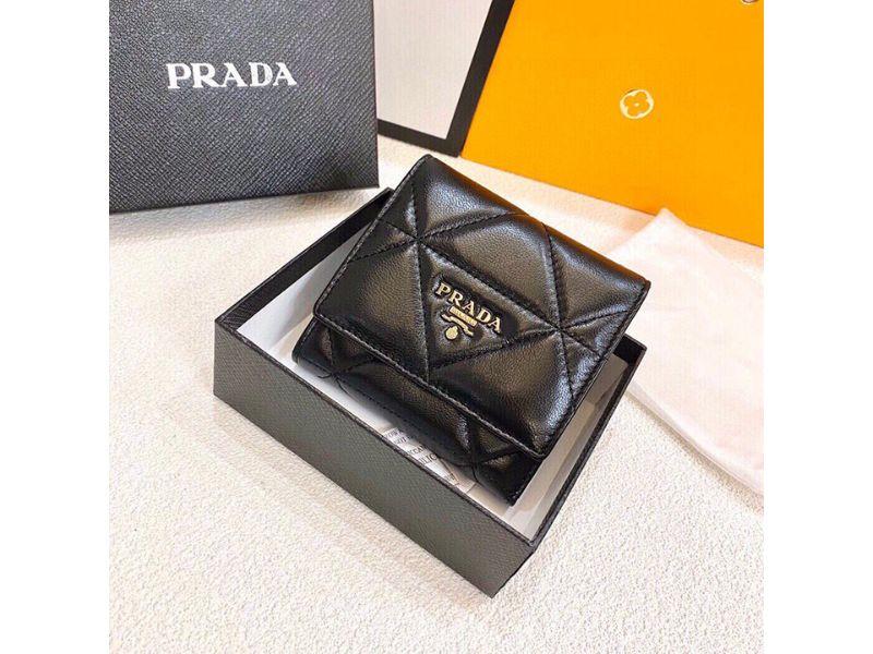 Ví nữ Prada