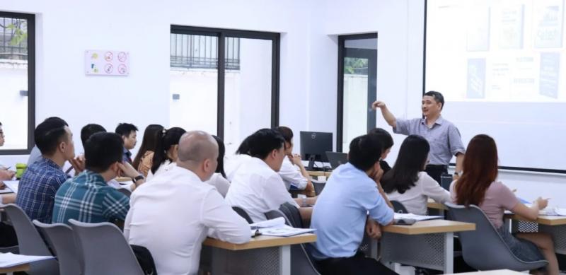 Không khí lớp học Mini MBA tại Viện Đào tạo và Tư vấn doanh nghiệp (iEIT) - Trường ĐH Ngoại thương