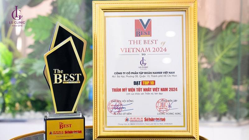 Giải thưởng “TOP 10 thẩm mỹ viện tốt nhất Việt Nam năm 2024” do cục Sở hữu trí tuệ chứng nhận