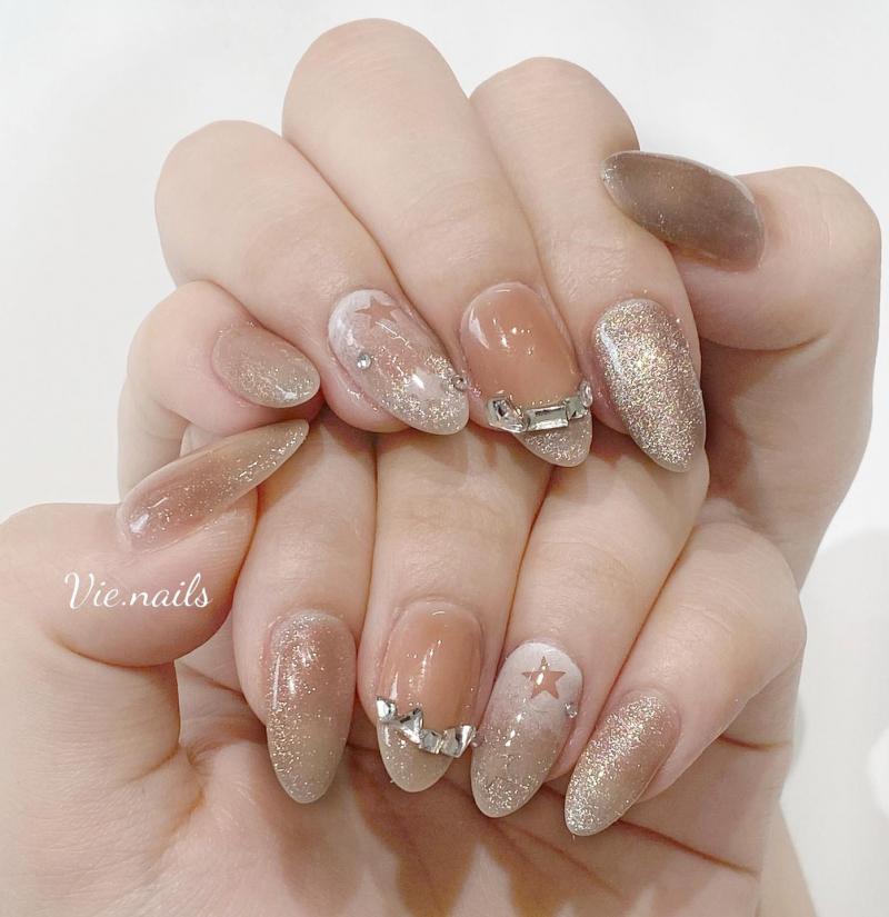 Vie.nails