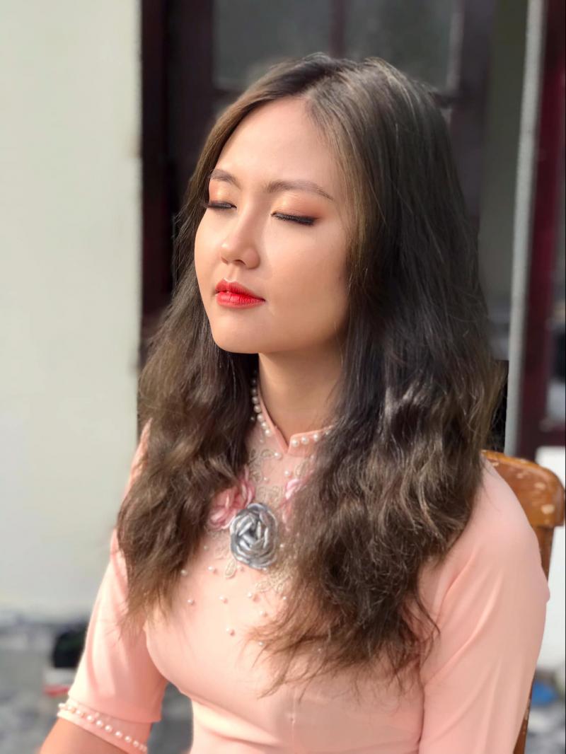 Việt Trinh Nguyễn Makeup