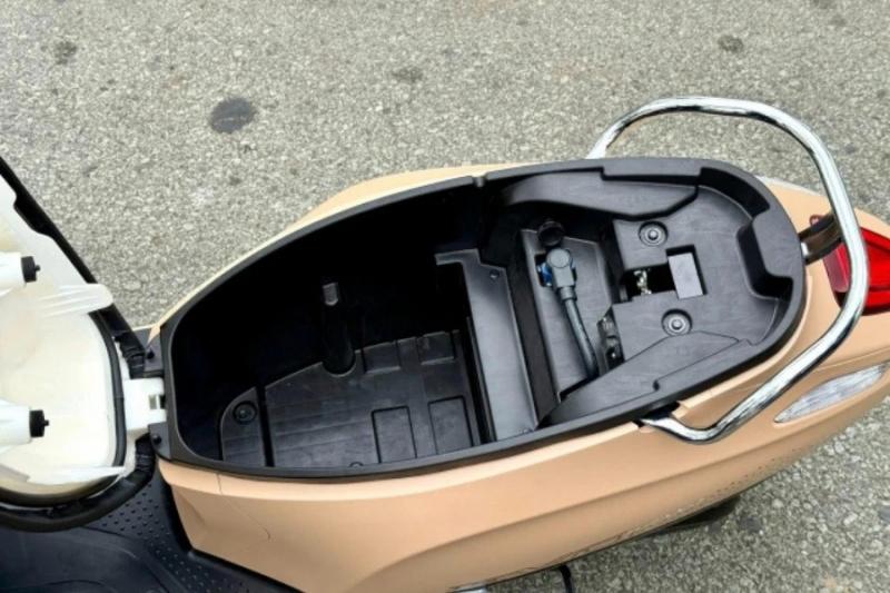 VinFast Evo Grand – Cốp 35 lít