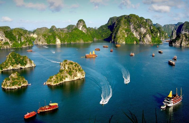 Vịnh Hạ Long, Việt Nam – Một mê cung đá