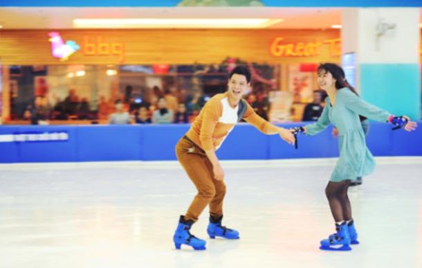 Trượt băng tại Vincom Mega Mall Thảo Điền