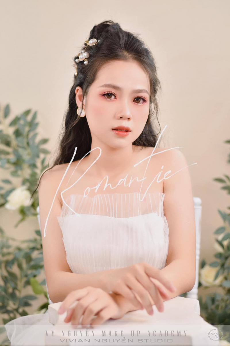 Vivian Nguyễn Makeup Store & Studio