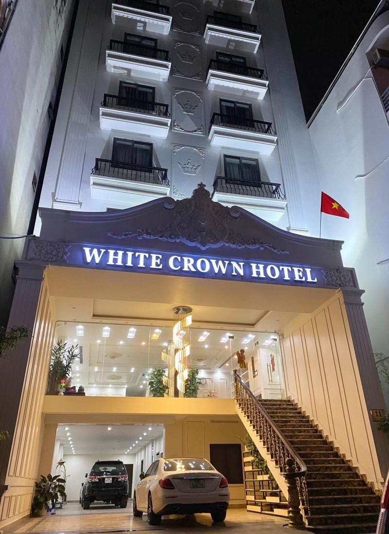 White Crown Hotel