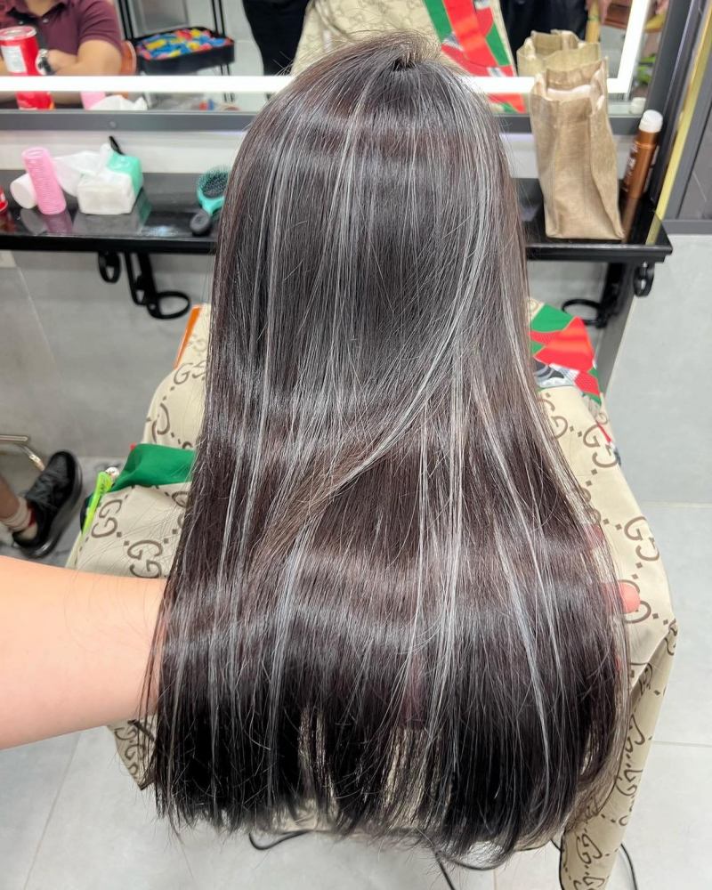 Wind Hair Salon mang đến cho khách hàng mái tóc nhuộm đẹp và phù hợp nhất