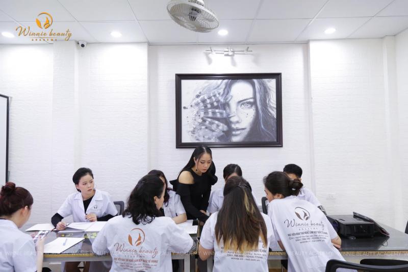 Winnie Beauty Academy