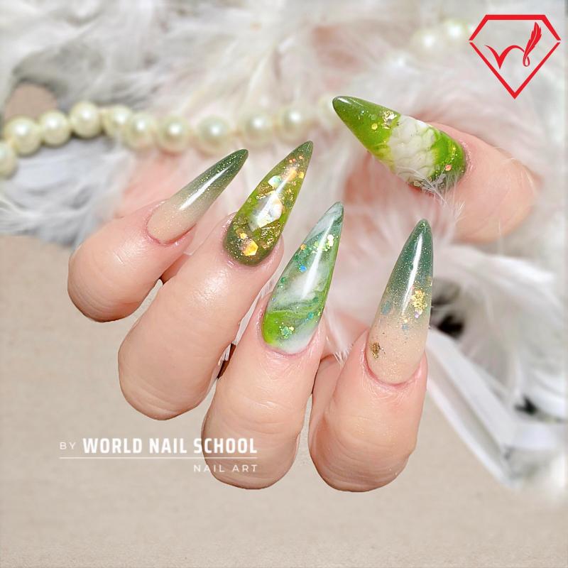 World Nail School