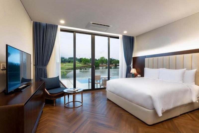 Wyndham Sky Lake Resort & Villas