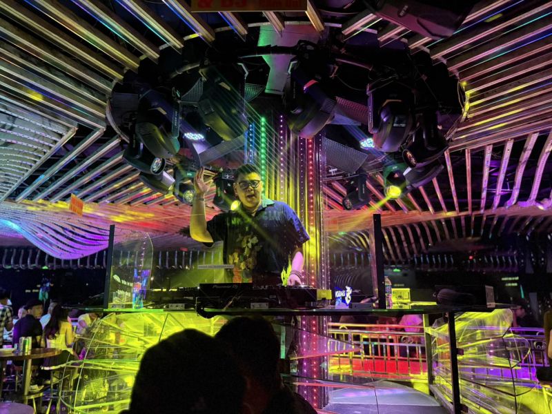 X-Pose Beer Club & Buffet