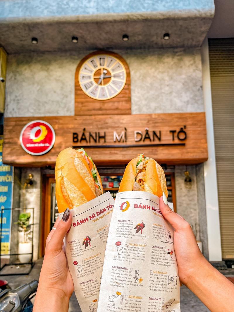 Xe đẩy - Bánh Mì Dân Tổ Cửa Lò