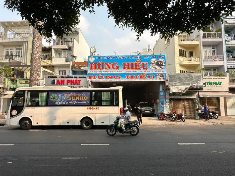 Xe khách Hùng Hiếu