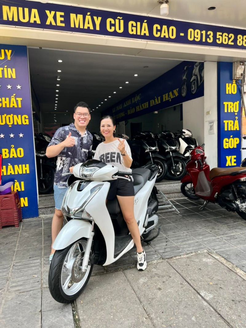 Cửa hàng xe máy Anh Lộc