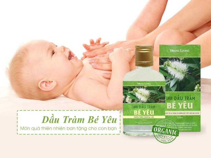 Nên chuẩn bị sẵn cho con yêu một lọ tinh dầu tràm bạn nhé.