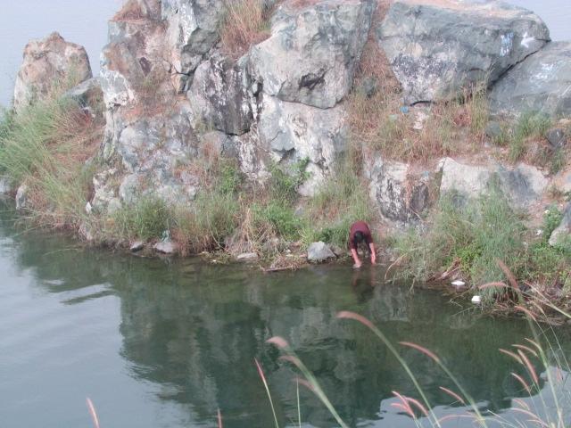 "Swallowing whirlpool" at Da lake in Thu Duc university village
