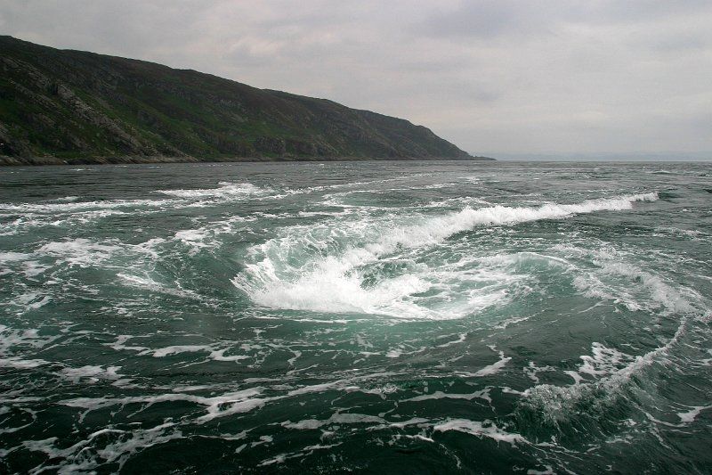 Xoáy nước vĩnh cửu ngoài khơi Scotland