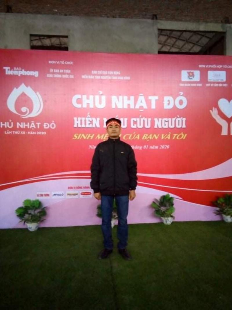 Ảnh chân dung nhà thơ Nam Bùi